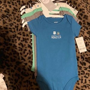 5 pack 6 months Carter’s onesies
